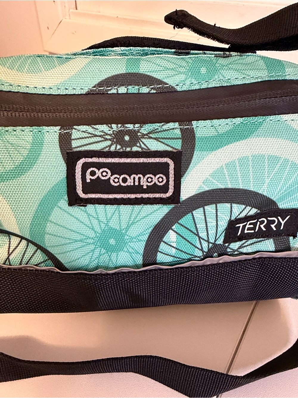Terry Men’s Messenger Bag in Teal